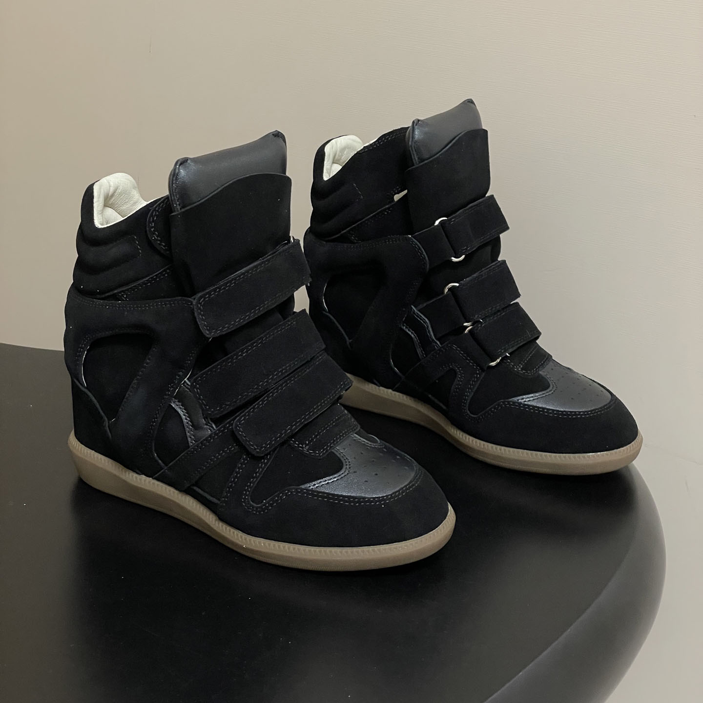 Women's Hidden Wedge Sneakers  - Velcro Hook Loop 리뷰 및 가격